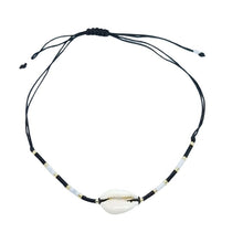 Afbeelding in Gallery-weergave laden, Fijn enkelbandje glaskralen en een schelpje (diverse kleuren beschikbaar)