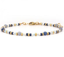 Afbeelding in Gallery-weergave laden, enkelbandje natuursteen blauwe kwarts goud