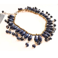 Afbeelding in Gallery-weergave laden, Enkelbandje Oeganda met bedels Paars of Geel