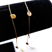 Afbeelding in Gallery-weergave laden, fijn gouden rvs enkelbandje met muntjes