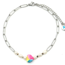 Afbeelding in Gallery-weergave laden, RVS Schakel Enkelbandje met zoetwaterparels en een gekleurd hartje