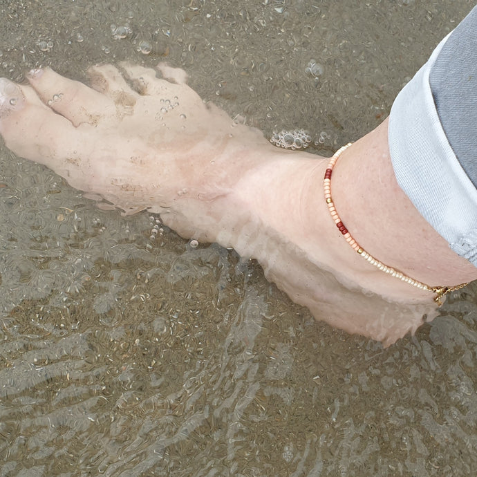 Kan mijn enkelbandje tegen (zee) water? Update: juli 2022