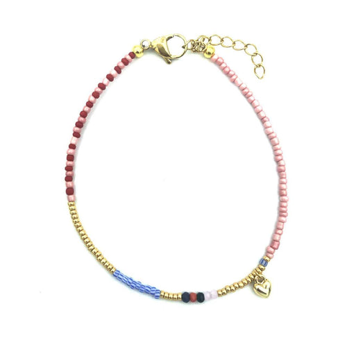Enkelbandje boho style Met roze en blauwe kralen en gouden accenten ook een gouden hartje. gemakkelijk verstelbaar door middel van een verlengkettinkje
